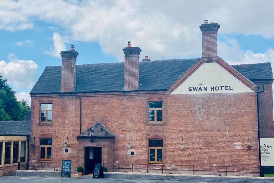The Swan Hotel, Forton