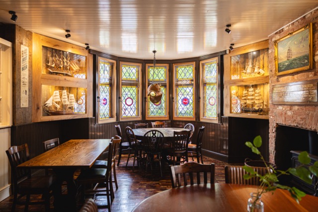 Crown, Codsall
