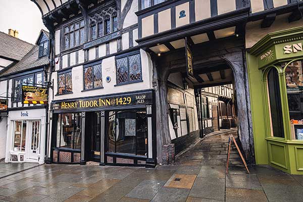 Henry Tudor Inn frontage