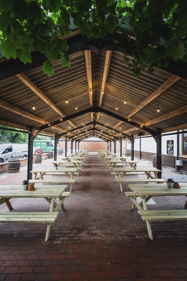 Visit the The White Horse, Shrewsbury A Taphouse by Joule's Brewery