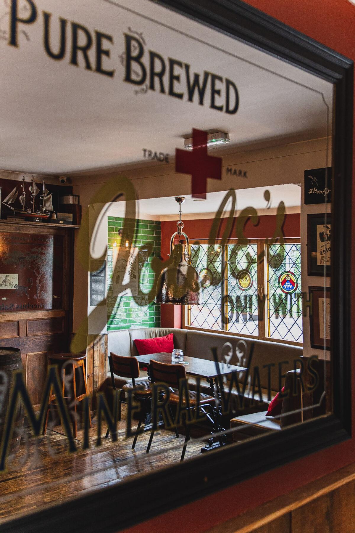 Visit the The White Horse, Shrewsbury A Taphouse by Joule's Brewery