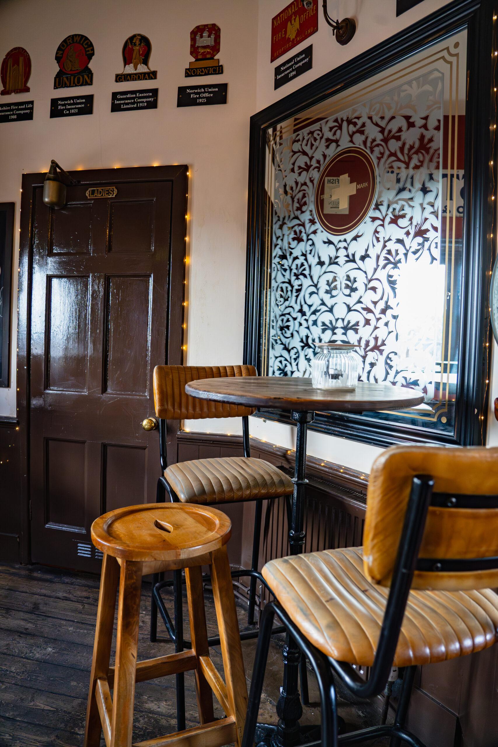 Dolphin Inn-007